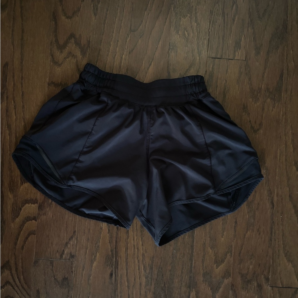 Lululemon Low Rise Hotty Hot Shorts